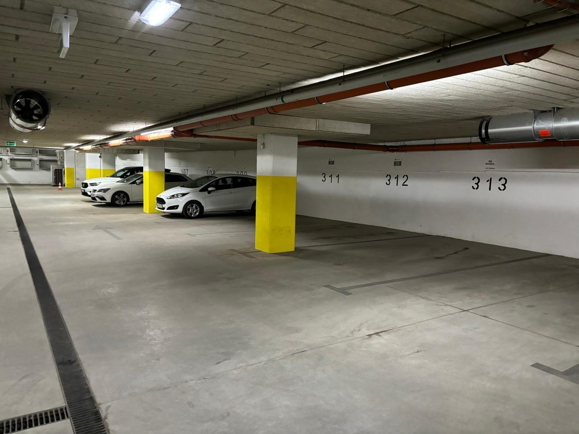Big 21 Old Town Lux Apartment, Self Check-In 24H, Free Parking ポズナン エクステリア 写真